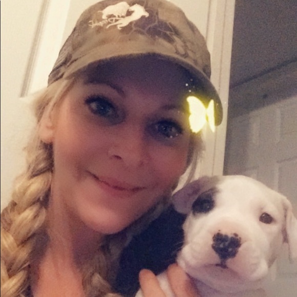 Meet your Posher, Alexandra - Picture 1 of 1